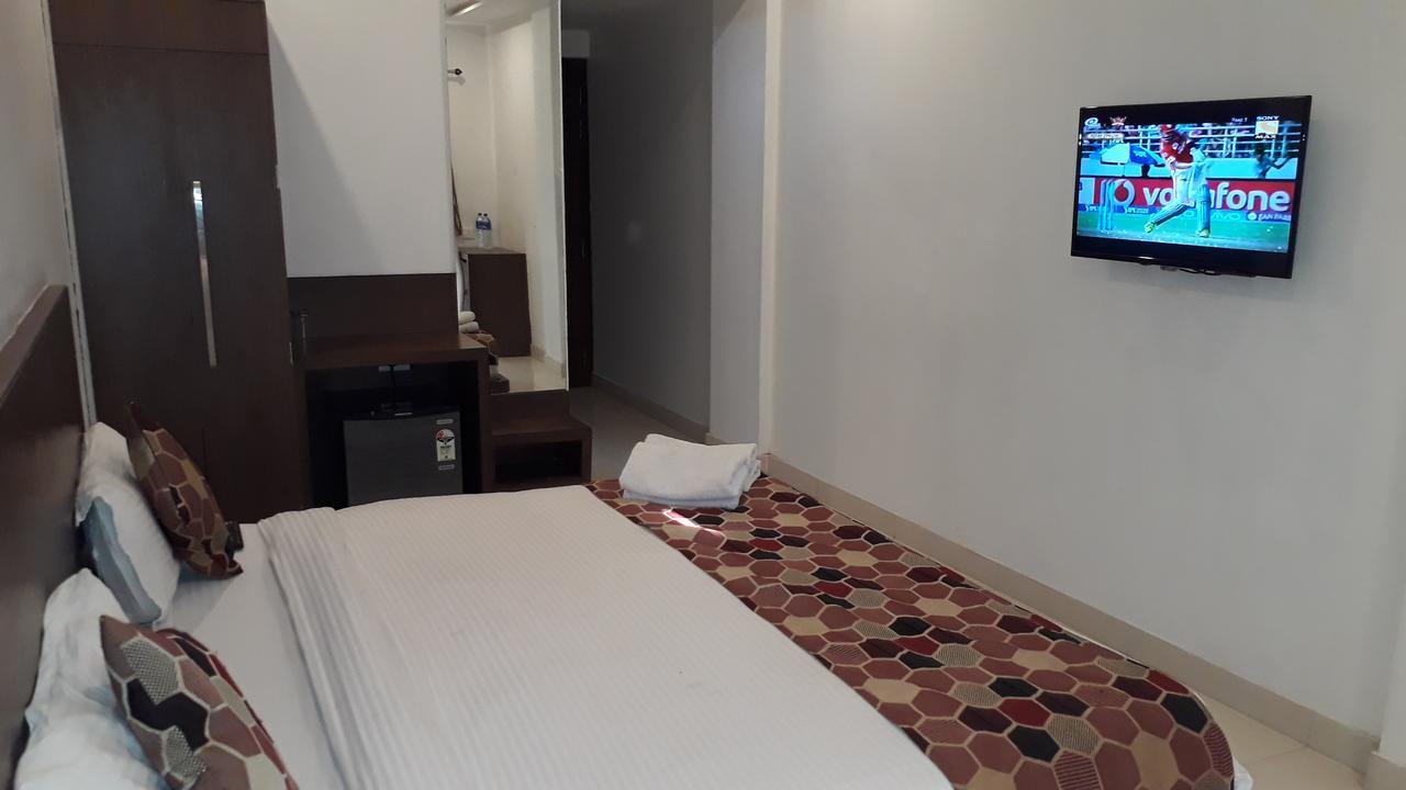 Hotel Delux Inn Agra  Eksteriør billede